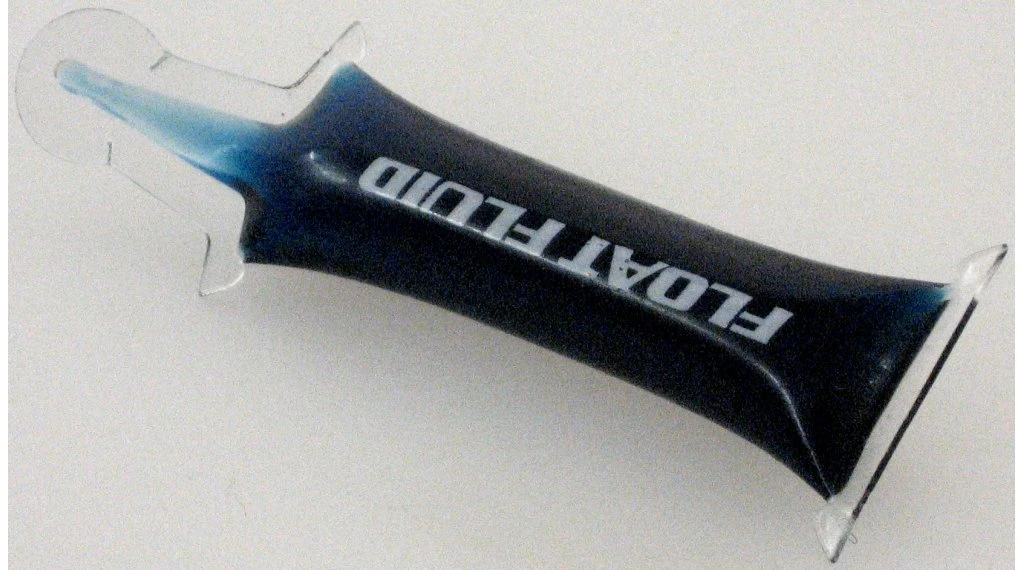 Fox Racing Shox FOX Shox Float Fluid Gabelhuile 1 Fox Racing Shox FOX Shox Float Fluid Gabelhuile